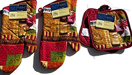 Wine Lovers Kitchen Linen Set (2032) (Includes: two oven mitts, and two pot holders)